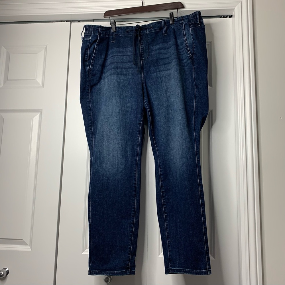 Torrid Women’s Pull on Feel The Fit Dark Blue Jeans Straight Leg Size US 3X Reg